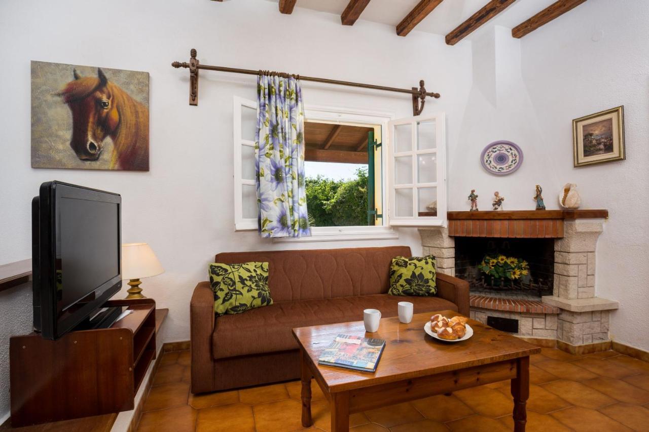 Villa Angelos Acharavi  Buitenkant foto
