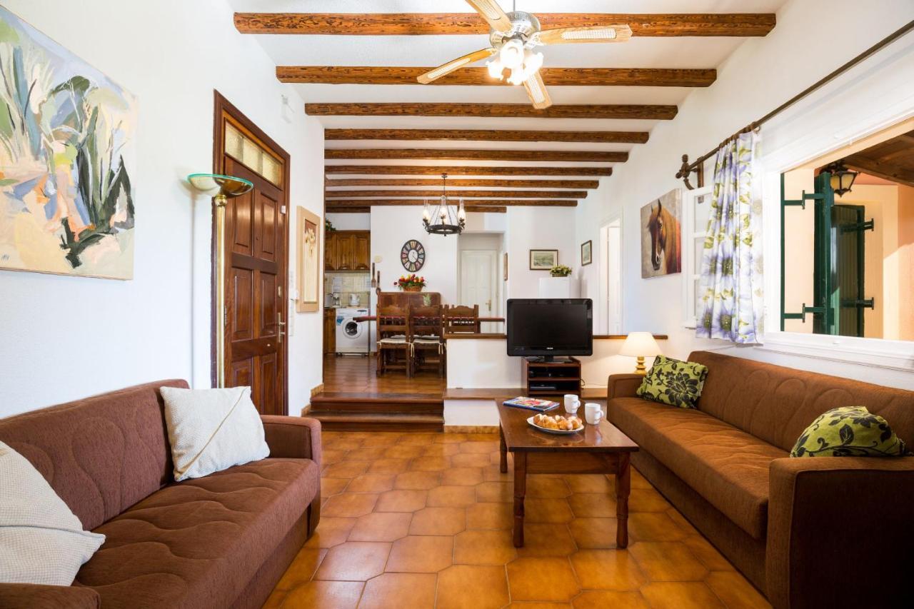 Villa Angelos Acharavi  Buitenkant foto